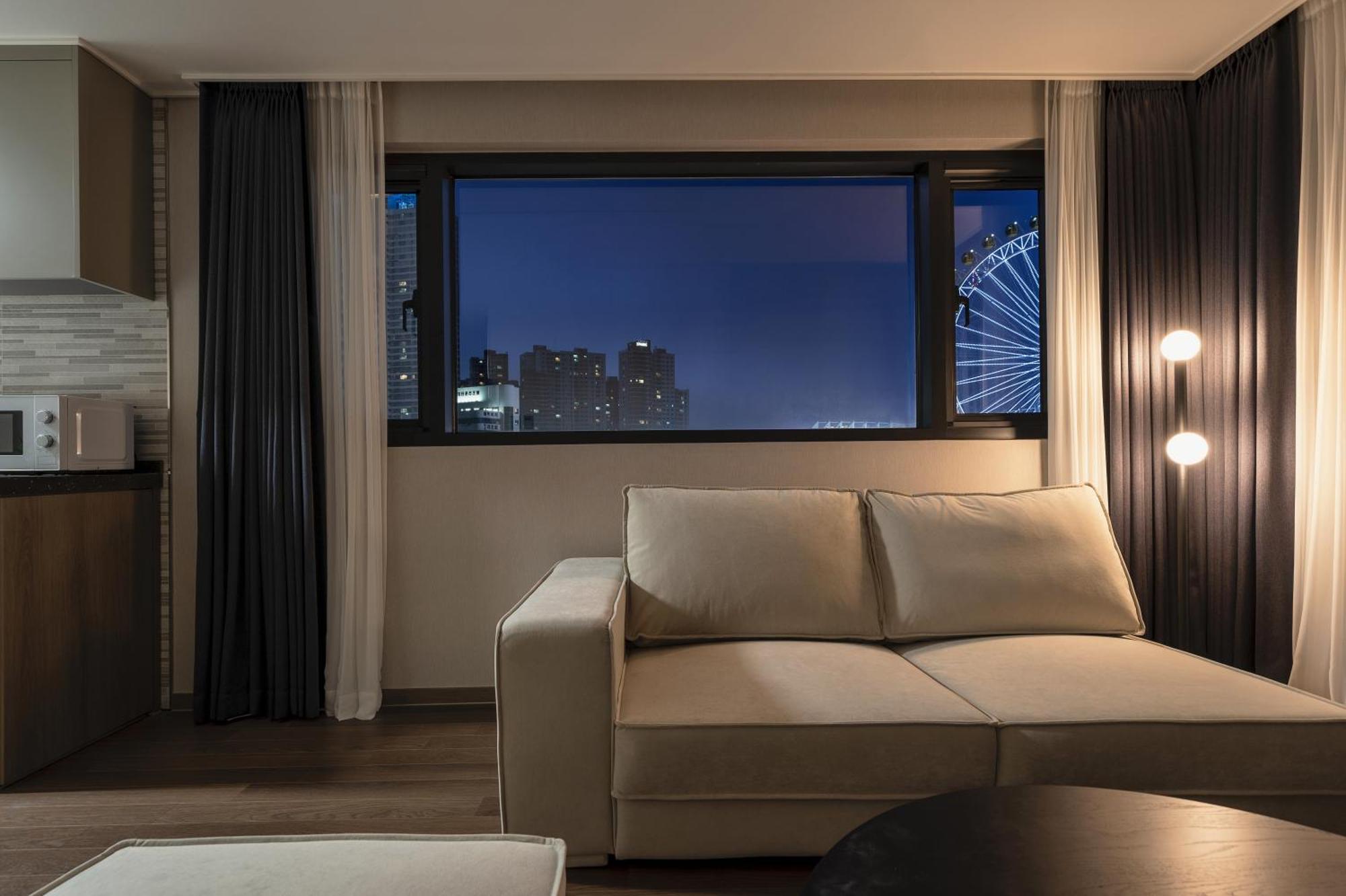 Urbanstay Sokcho Beach Ab Dış mekan fotoğraf